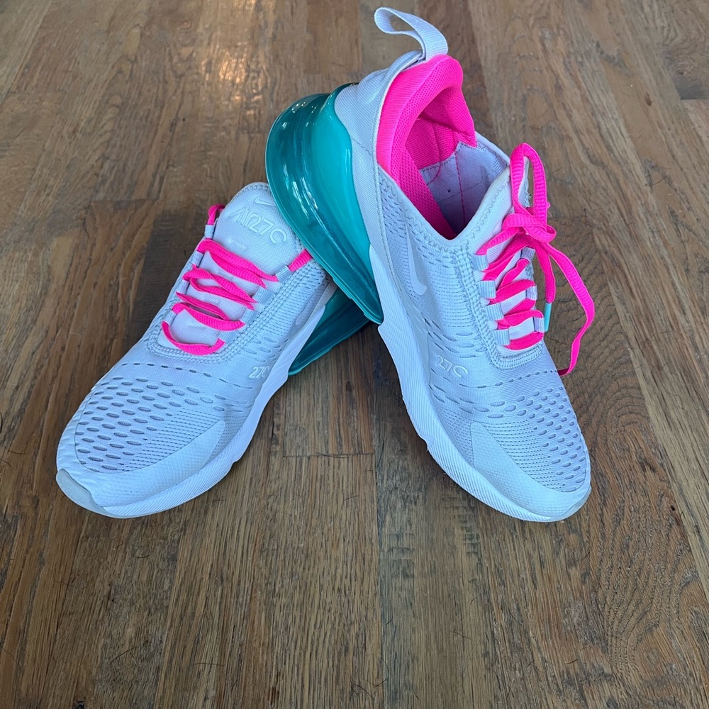 Nike Air Max 270 AH6789-065, size 8, light grey, green, pink good used condition